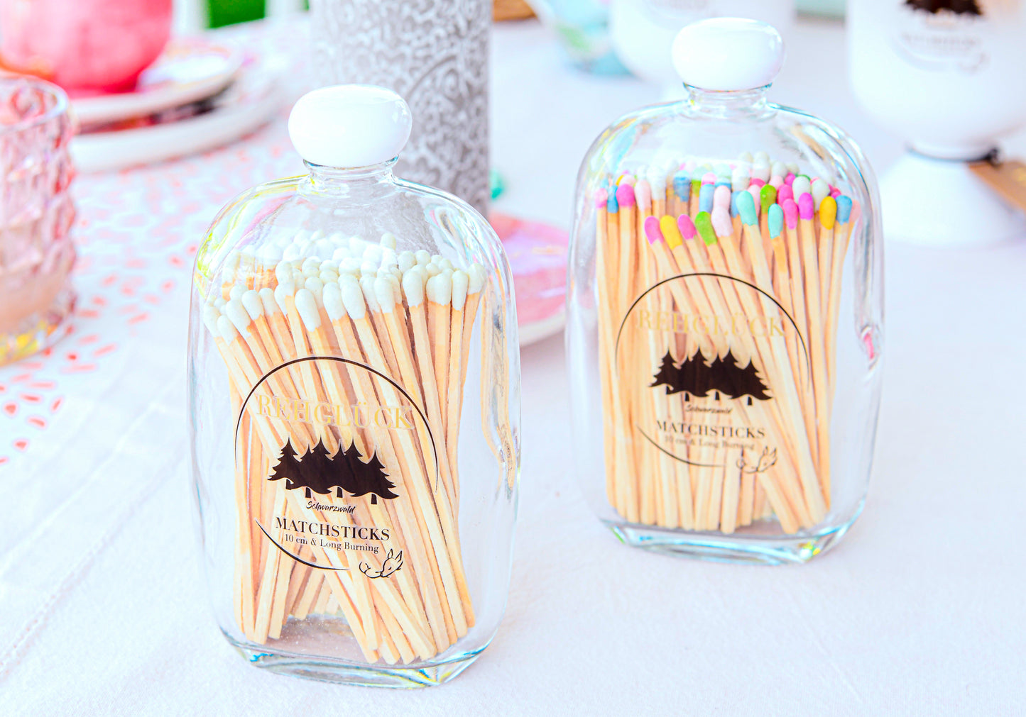 Taschenflasche mit ca. 80 Stück Streichhölzern